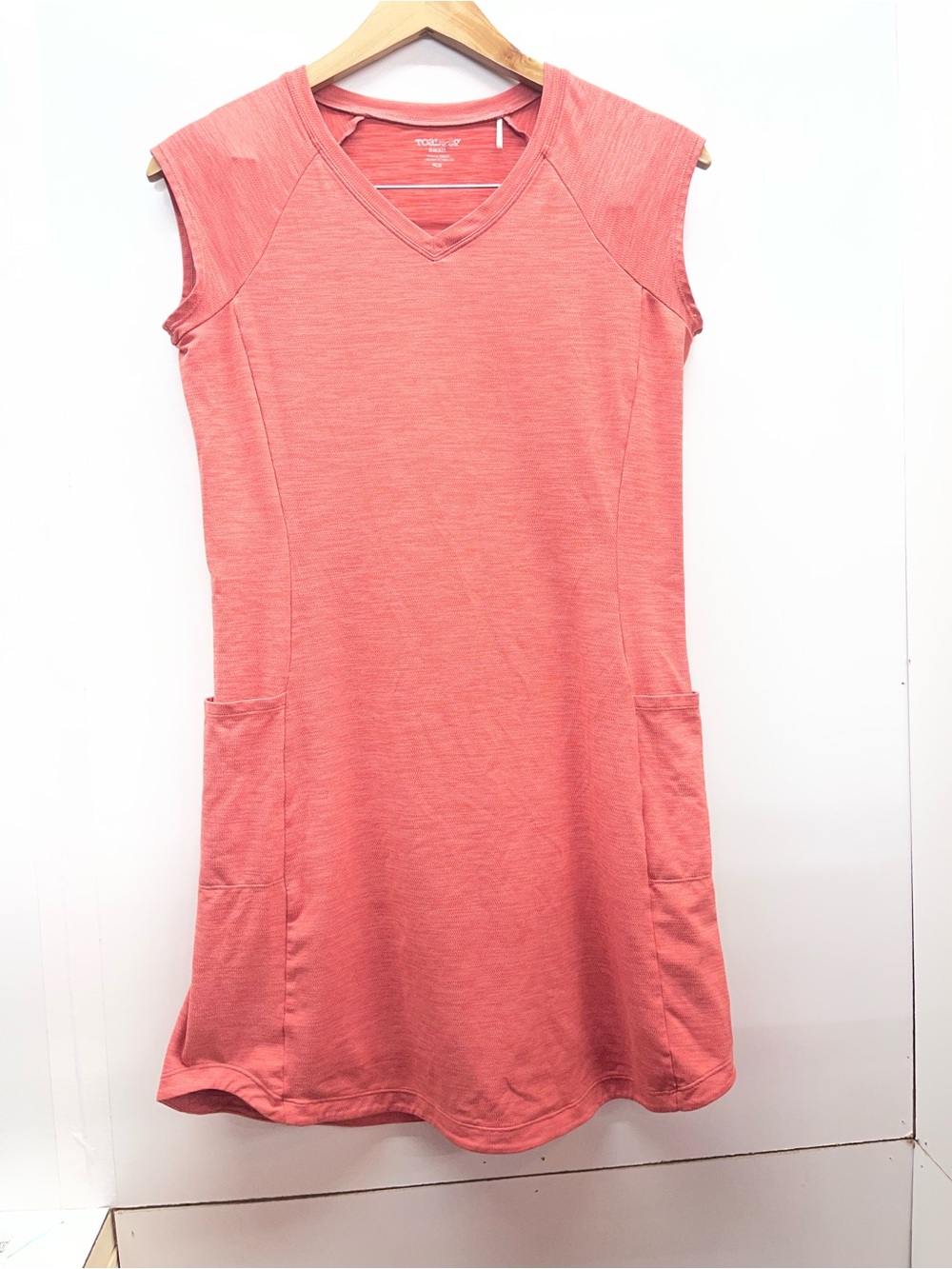 Toad&Co Coral Tomboy Sleeveless V-Neck Athletic Dress